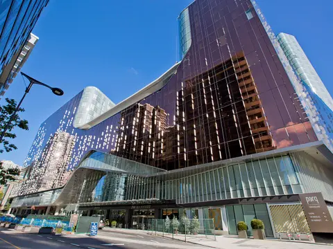 Parq Casino, Vancouver: the building seen from outside, 2017